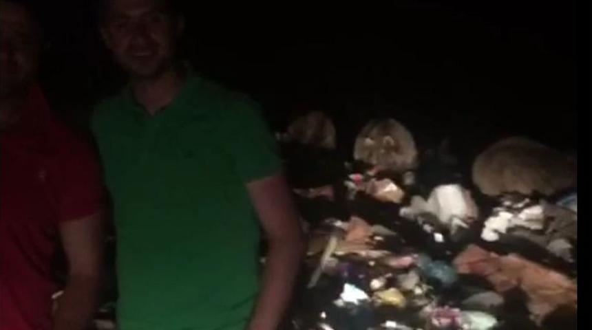 &Ccedil;ocuk &Ouml;l&uuml;mlerine Dikkat &Ccedil;ekmek İ&ccedil;in Ayılara 1 Metre Yaklaştılar