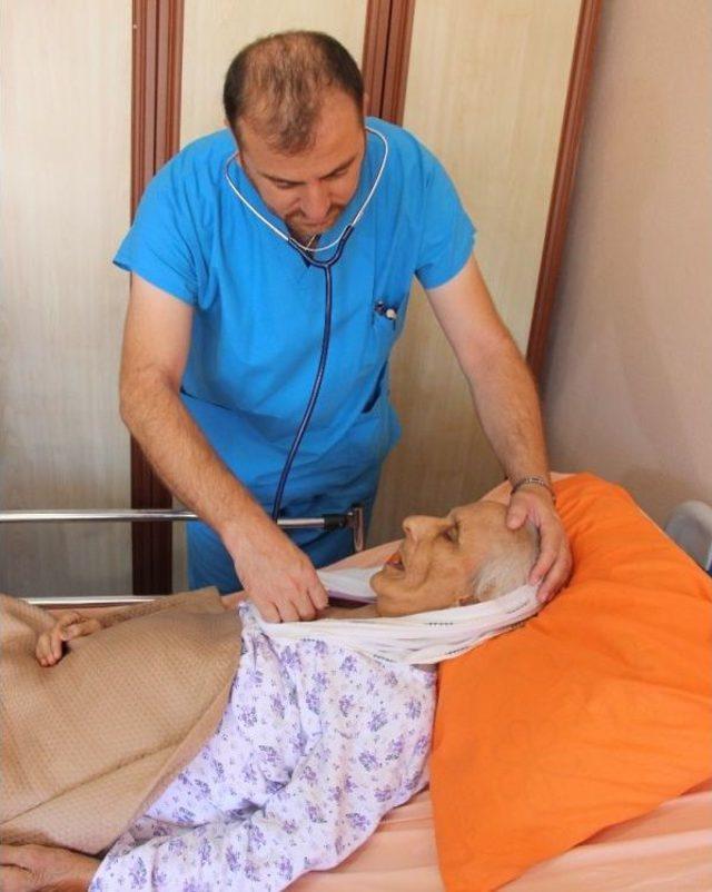 (özel) Oğlunun Darp Ettiği Yaşlı Kadın Huzuru Buldu 1