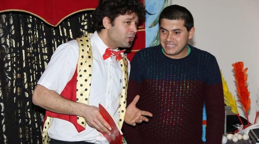 Bafra Belediyesinden Otistik &Ccedil;ocuklara Tiyatro