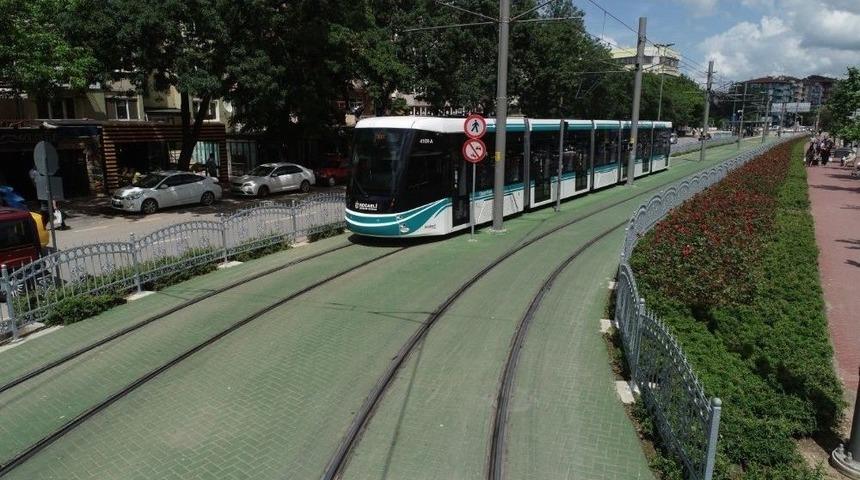 Ak&ccedil;aray Hattı Ferforje Parmaklıklarla Donatıldı