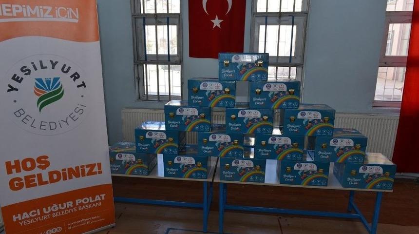 Yeşilyurt Belediyesi&rsquo;nden &Ouml;ğrencilere Okuma Bayramı Sandığı