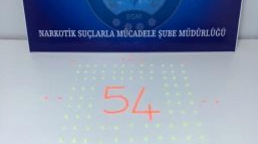 Sakarya’da Sokak Satıcılarına Operasyonda 2 Tutuklama