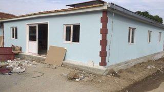 Prefabrik Caminin Su Ve Kanalizasyon Bağlantıları Yapılıyor