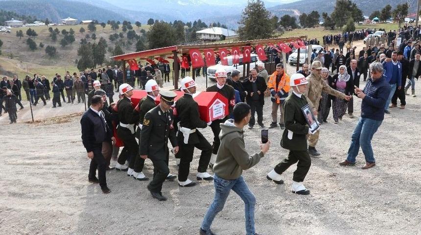 Kahramanmaraşlı Şehit Son Yolculuğuna Uğurlandı