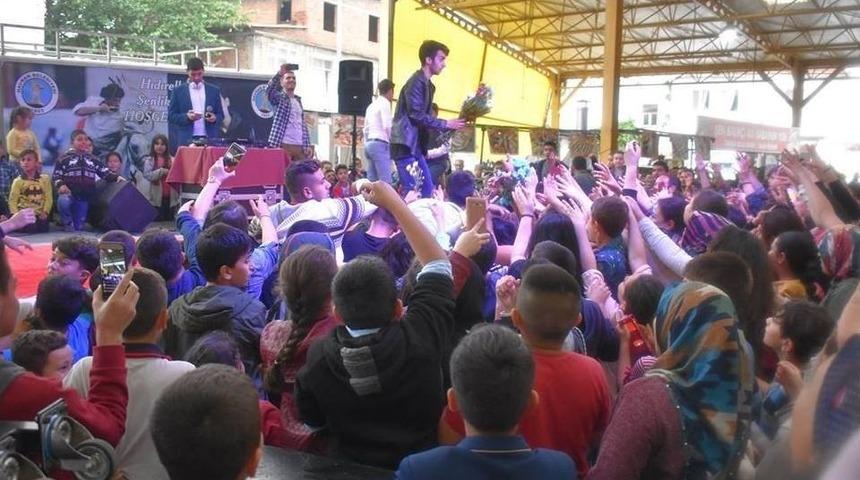 &Ccedil;ağatay Akman Konseri İlgi G&ouml;rd&uuml;