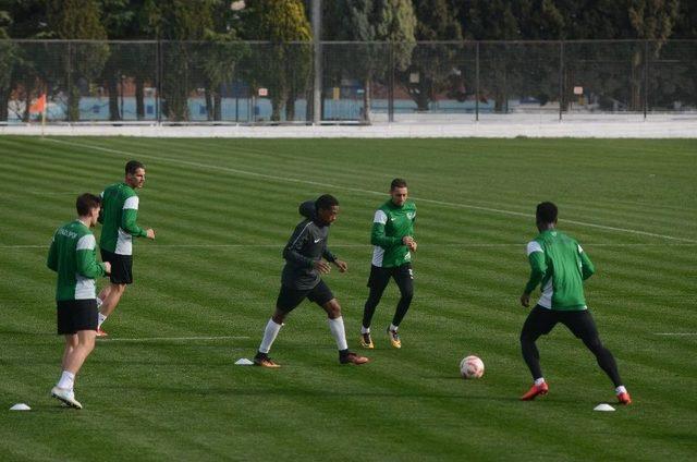 Denizlispor’da Ümraniyespor Hazırlıkları Sürüyor