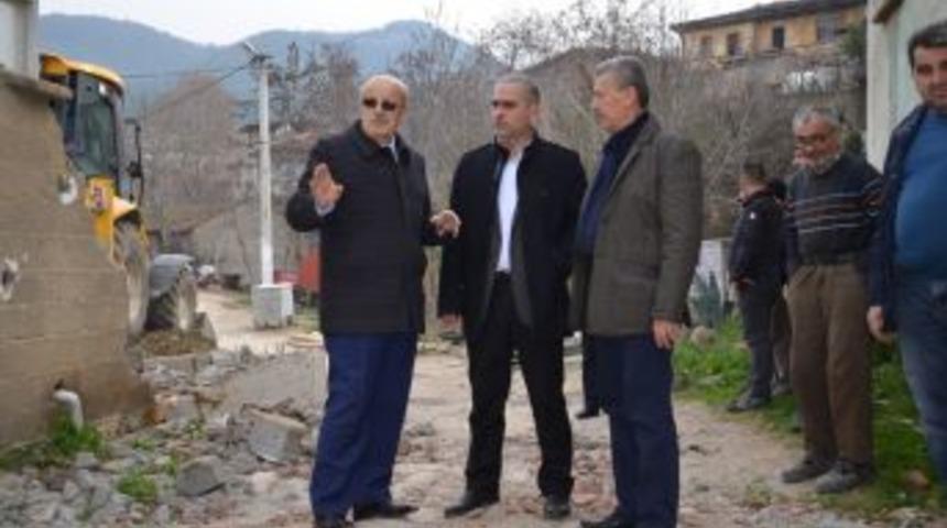 &Ccedil;i&ccedil;ekli&rsquo;de Meydan D&uuml;zenlemesi