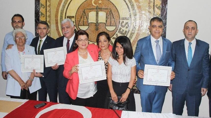 Chp Hatay Milletvekilleri Mazbatalarını Aldı