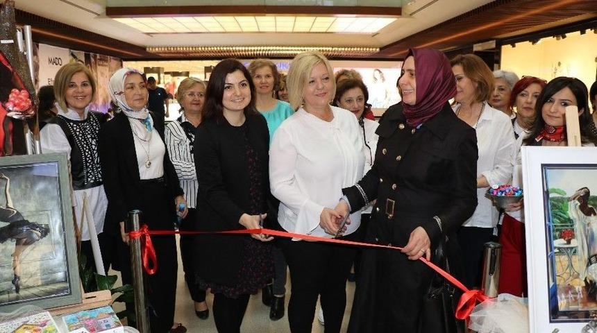 Hobili G&uuml;nler Final Sergisi 67 Burda Avm&rsquo;de A&ccedil;ıldı