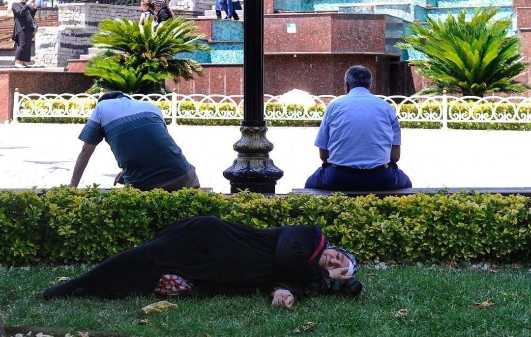 İstanbul&rsquo;da Aşırı Sıcaklar Bunaltıyor