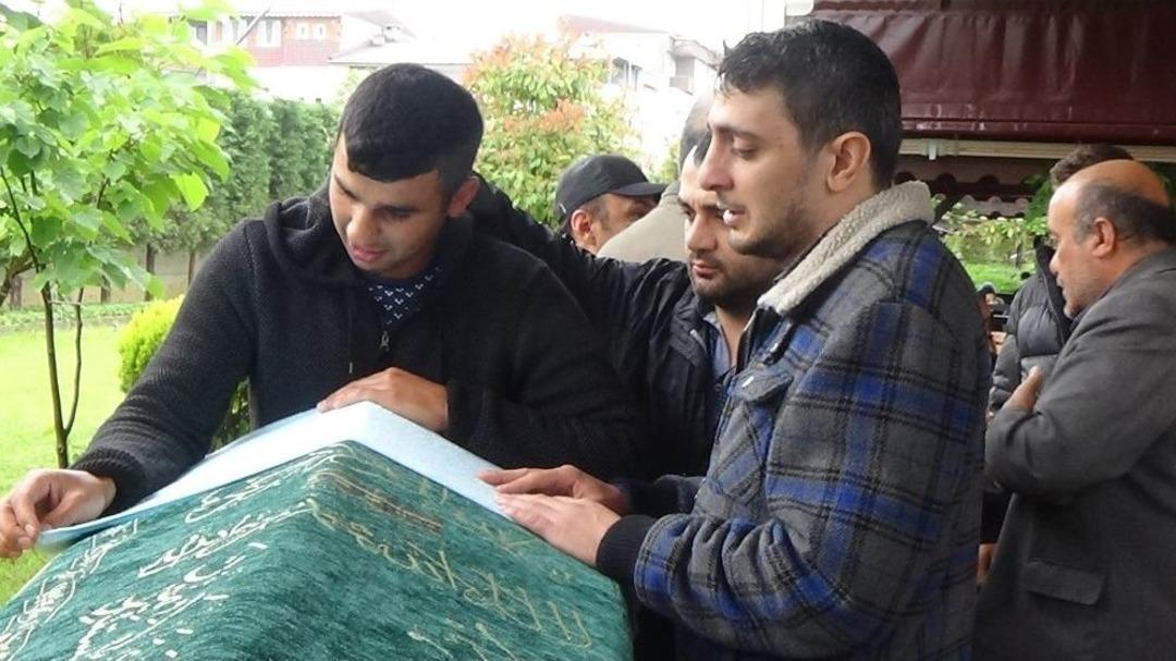 Pilavdan Zehirlenen Gen&ccedil; G&ouml;zyaşları İle Uğurlandı