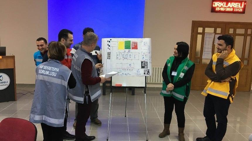 Hastane &Ccedil;alışanlarına Afet Ve Acil Durum Eğitimi