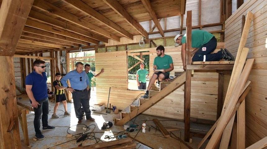 Yunusemre&rsquo;den 50. Yıl Mahallesine Ahşaptan Taziye Evi Ve Cami