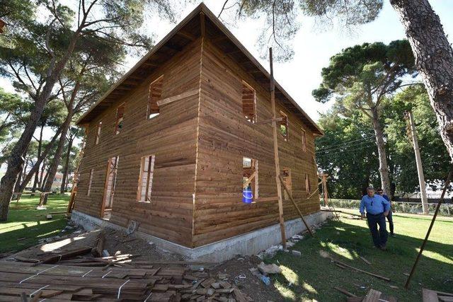 Yunusemre’den 50. Yıl Mahallesine Ahşaptan Taziye Evi Ve Cami