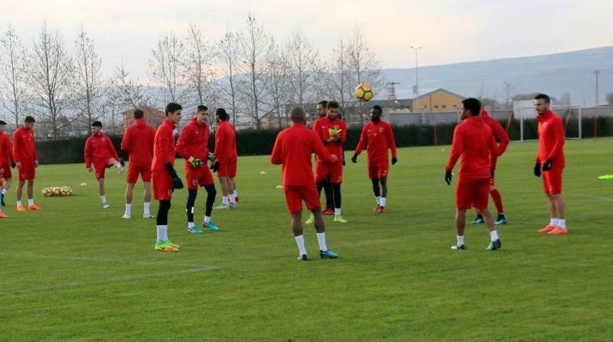 Kayserispor, Kasımpaşa Ma&ccedil;ı İle &Ccedil;ıkışa Ge&ccedil;mek İstiyor
