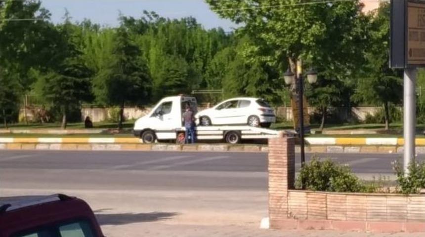 Seyir Halindeki Otomobil Alev Aldı