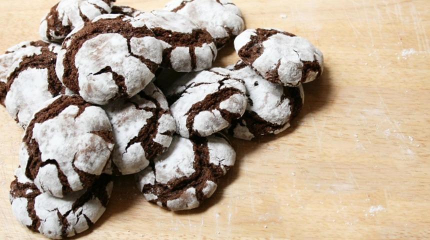 Çikolatalı Çatlak Kurabiye