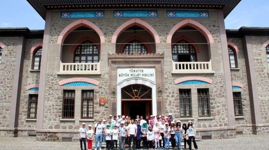 &Ccedil;ok Kitap Okumanın &Ouml;d&uuml;l&uuml; Ankara Gezisi Oldu