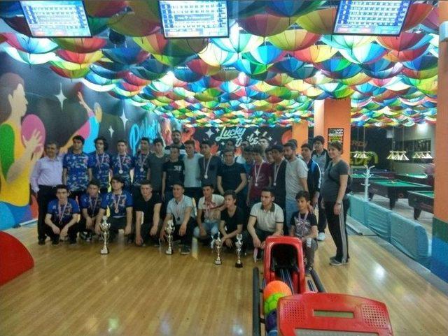 Bowling Şampiyonları Samsun Yolcusu