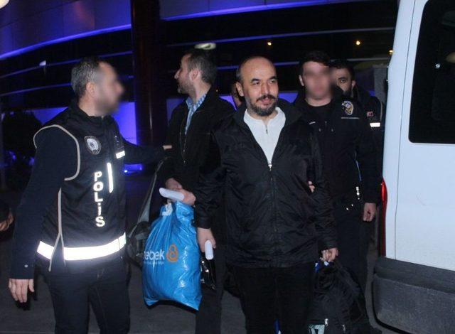 G&uuml;len&rsquo;in Videosunu İzlerken Yakalanan Doktorlar Tutuklandı 2