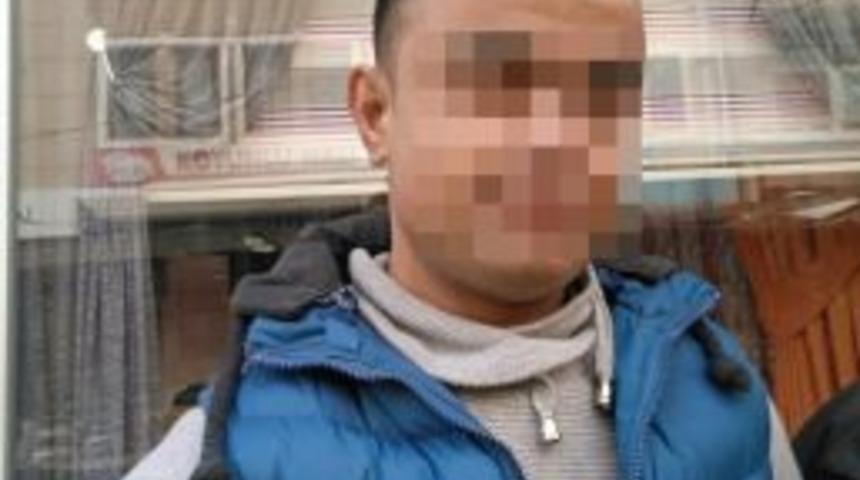 3 Kişi &Ouml;ld&uuml;rd&uuml; Sonra Sosyal Medyadan Yayın Yaptı