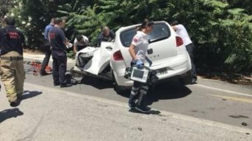 Trafik Levhasına Çarpan Üniversite Öğrencisi Hayatını Kaybetti