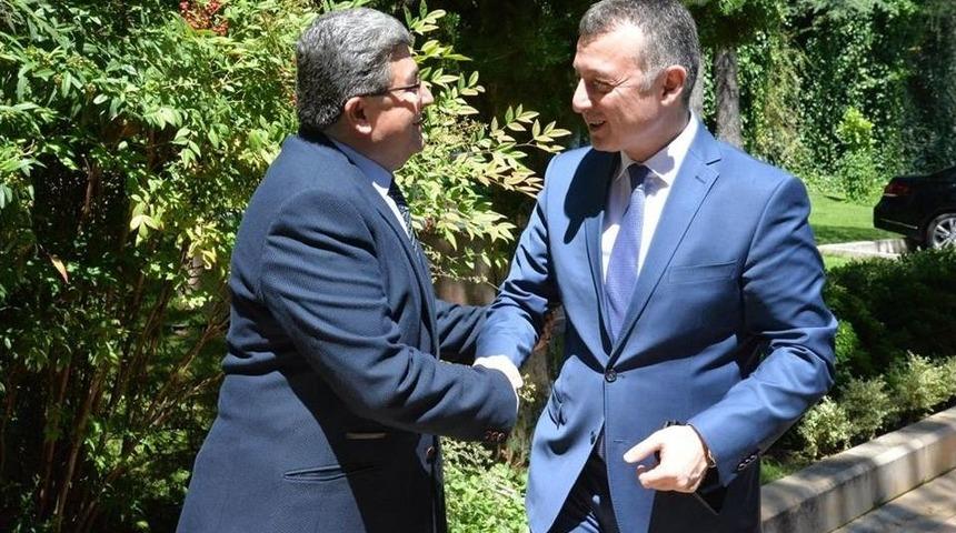 Vali B&uuml;y&uuml;kakın, Başkan Can İle Bir Araya Geldi