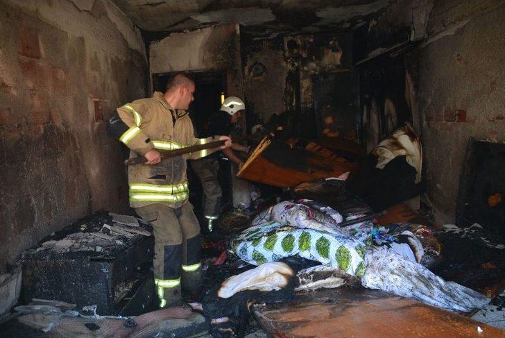 Anne, Canı Pahasına Yangından Çocuklarını Kurtardı G3