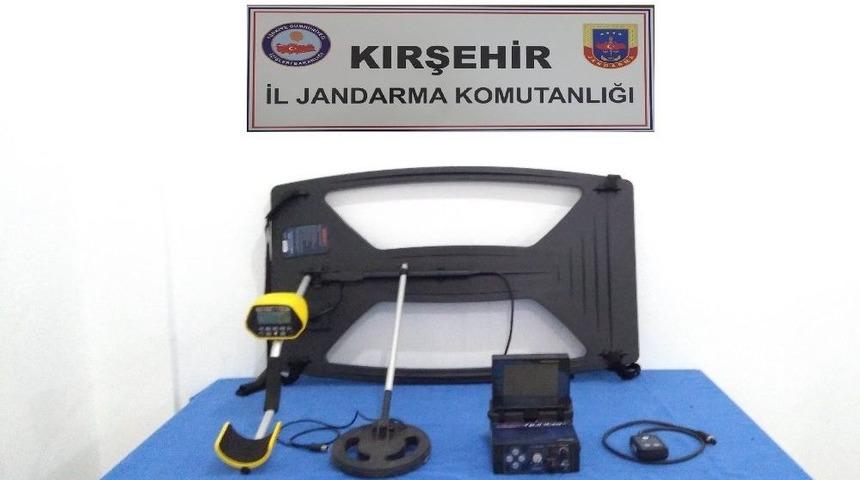 Jandarmadan Uyuşturucu Ve Define Operasyonu