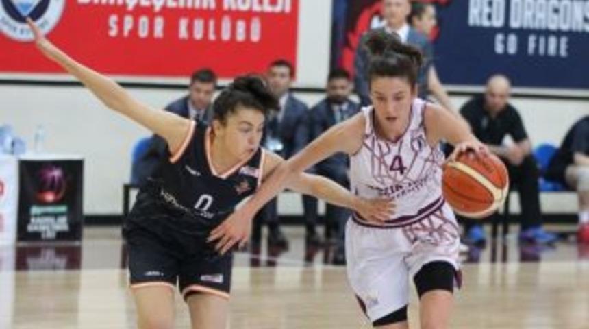 Yakın Doğu &Uuml;niversitesi, &Ccedil;ukurova Deplasmanında