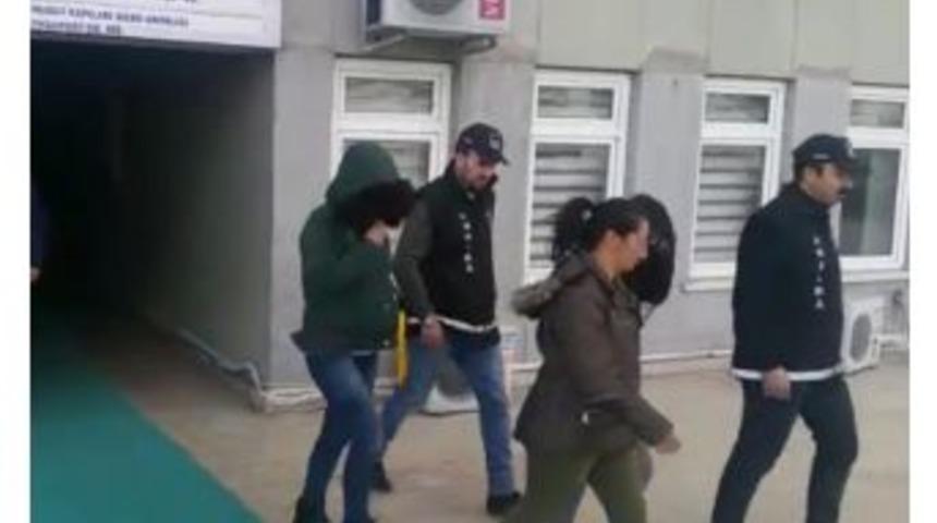 Evlerden Hırsızlık Yapan Kadınlar Yakalandı