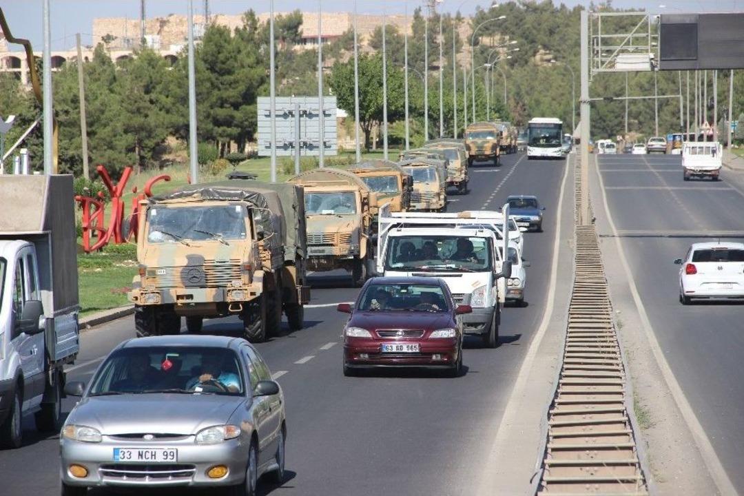 Şanlıurfa&rsquo;dan Sınıra Askeri Sevkıyat