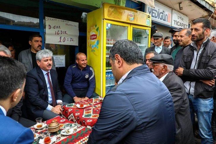 Digorlular Vali Doğan’ı Bağrına Bastı G5