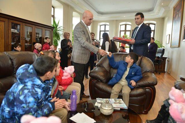 İlkokul &Ouml;ğrencileri Belediyeciliği Başkandan &Ouml;ğrendiler 1