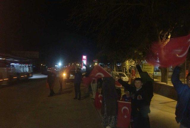 Suriye Sınırına &Ouml;zel Birliklerden Oluşan Bin Kişilik Askeri Personel Sevkıyatı Yapıldı 1