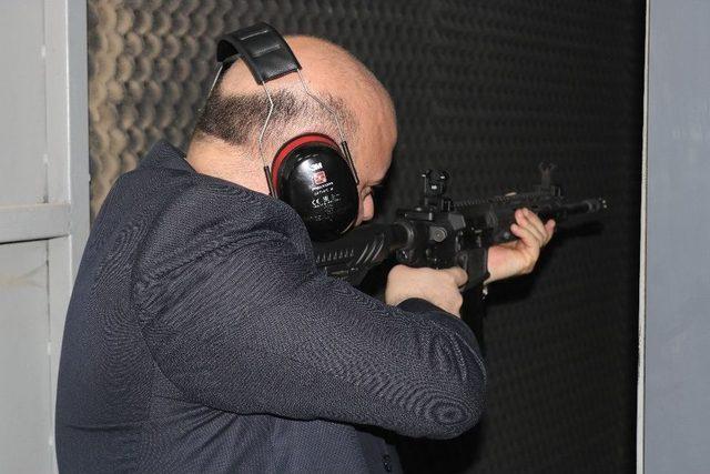 Yeni Geliştirilen Piyade T&uuml;feğini G&ouml;rmeye Geldiler 1