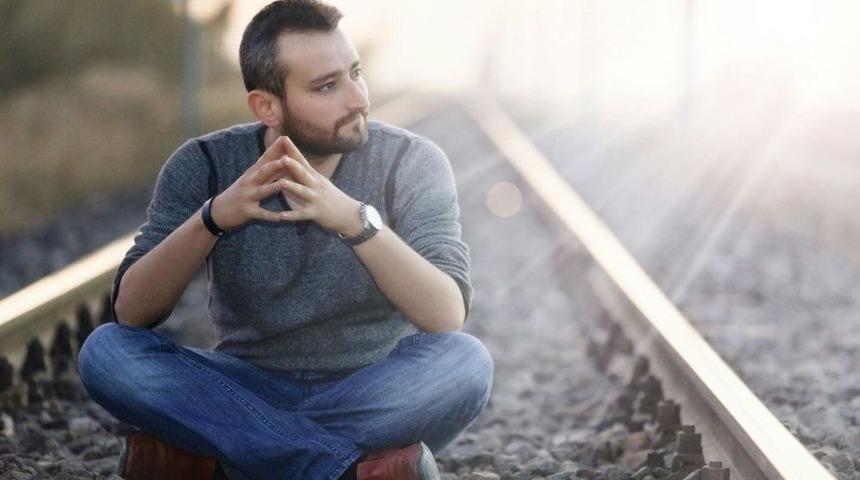 &ldquo;hayat Felsefesi&rdquo; Karakteriyle Fenomen Olan Tuncer&rsquo;in "aşk Kalbin Duasıdır" Kitabı &Ccedil;ıktı