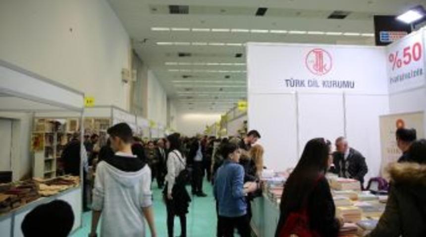 T&uuml;rk Dil Kurumu Yayınları 12. Ankara Kitap Fuarı&rsquo;nda