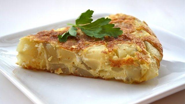 Patatesli Omlet