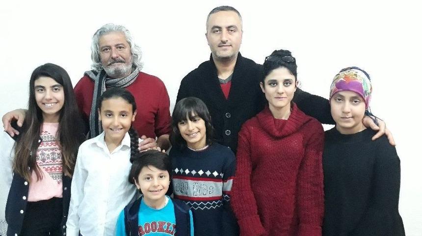 Aylan Bebekten Etkilendi, Suriyeli Mültecilerin Filmini Çekti