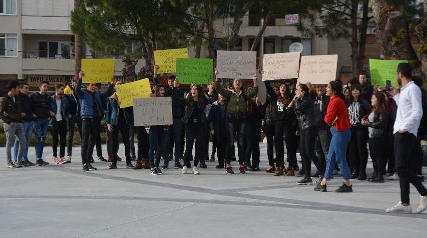 S&ouml;ke&rsquo;de Gen&ccedil;ler &Ccedil;ocuk İstismarcılarına İdam İstedi