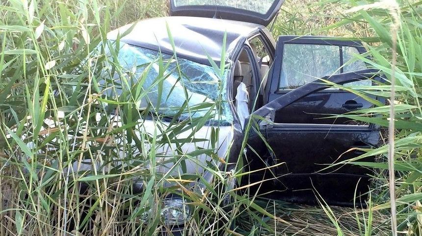 Otomobil Sazlığa U&ccedil;tu: 2 Yaralı