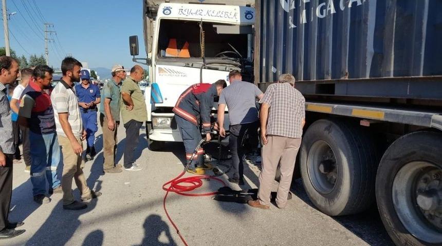 D&uuml;zce D-100 Karayolunda Kaza: 1 Yaralı