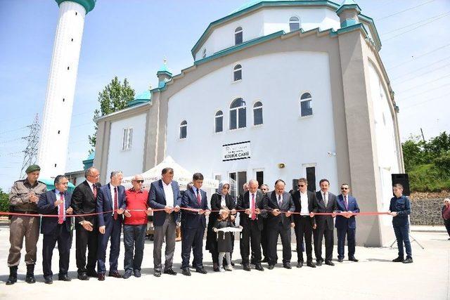 Altınordu’da Cami Meydanı Açılışı