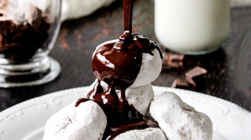 Her Mutfağa Lazım: İpeksi Çikolata Sosu