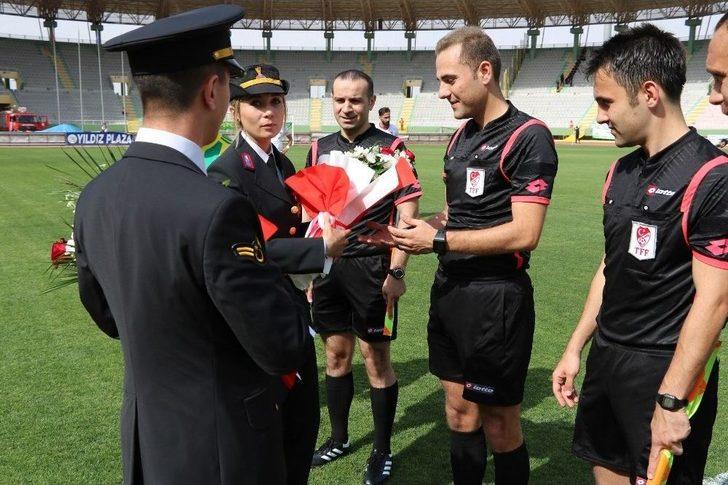 Şanlıurfaspor - Kahramanmaraşspor Maçında Örnek Davranış G3