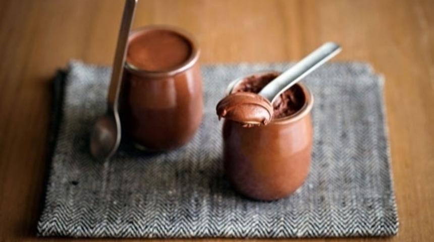 İki Malzemeli Enfes &Ccedil;ikolatalı Mousse