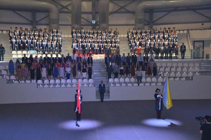 Vali Güvençer Mostem’in Mezuniyet Gecesine Katıldı G3