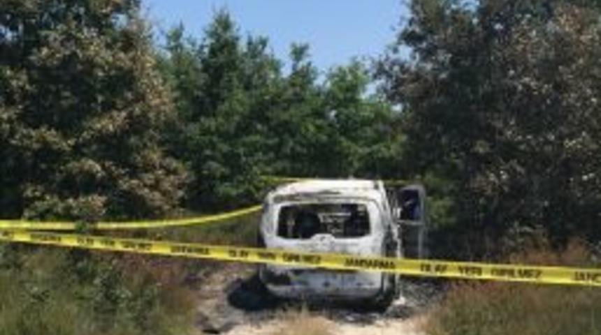 İstanbul&rsquo;da Ara&ccedil; İ&ccedil;erisinde Yanmış Ceset Bulundu