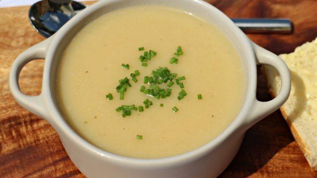 Dumanı Üstünde: Kereviz Çorbası